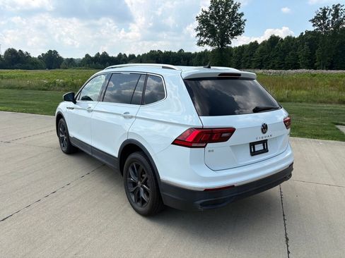 Used 2024 Volkswagen Tiguan SE AWD/4WD image 4