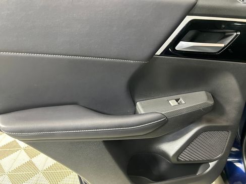 Used 2024 Mitsubishi Outlander SE image 15