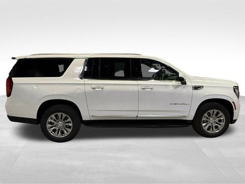 Certified 2025 GMC Yukon XL Denali image 8