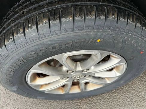 Used 2015 Jeep Grand Cherokee Limited image 22