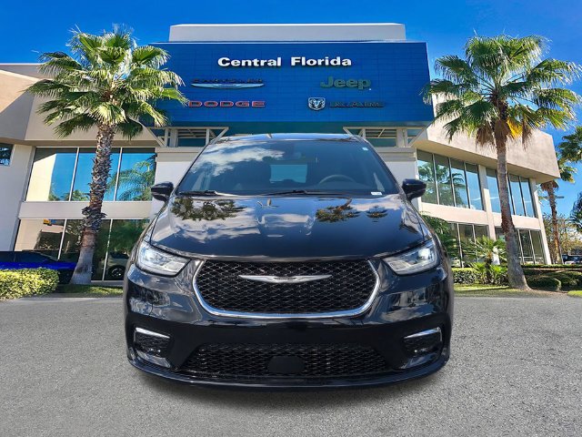 Certified 2026 Chrysler Pacifica Select FWD image 3