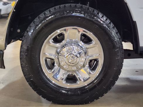 Used 2022 RAM 2500 Big Horn AWD/4WD image 32