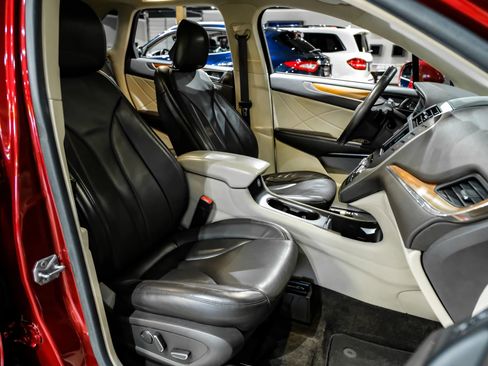 Used 2017 Lincoln MKC Select w/ Select Plus Package image 37