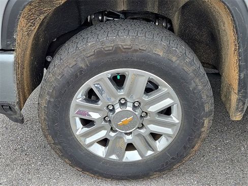 Used 2024 Chevrolet Silverado 3500 High Country w/ High Country Premium Package image 5