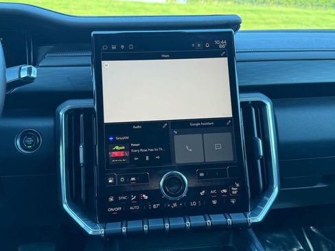 Used 2025 GMC Acadia Elevation image 19