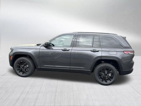 New 2026 Jeep Grand Cherokee 4WD image 8