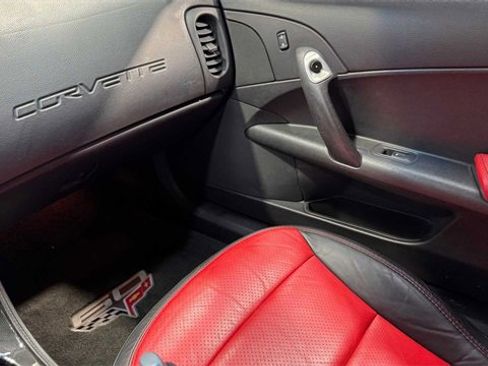 Used 2013 Chevrolet Corvette Convertible image 27