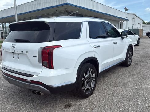 Used 2023 Hyundai Palisade SEL w/ Premium Package AWD/4WD image 5