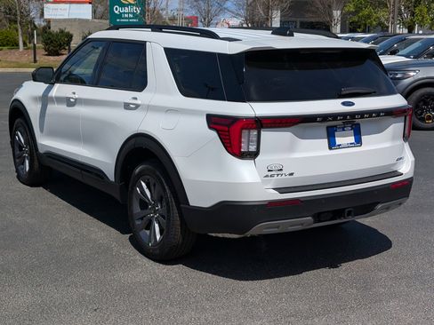 New 2026 Ford Explorer Active w/ Active Comfort Package image 13