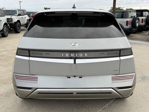 Used 2023 Hyundai Ioniq 5 Limited AWD/4WD image 4