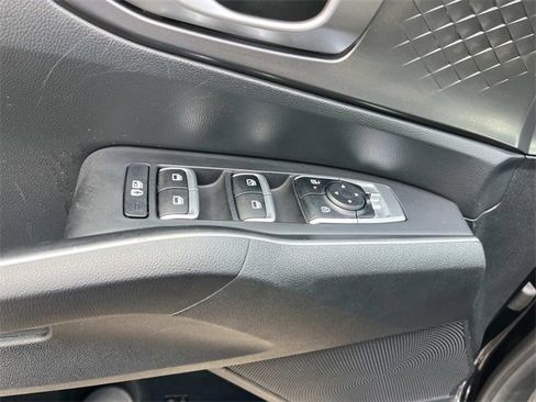 Used 2024 Kia Sorento S image 27