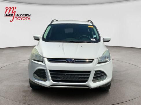 Used 2016 Ford Escape SE w/ Equipment Group 201A AWD/4WD image 2