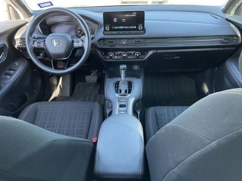 Certified 2025 Honda HR-V Sport image 9