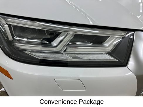 Used 2020 Audi SQ5 Premium Plus w/ Premium Plus Package AWD/4WD image 17