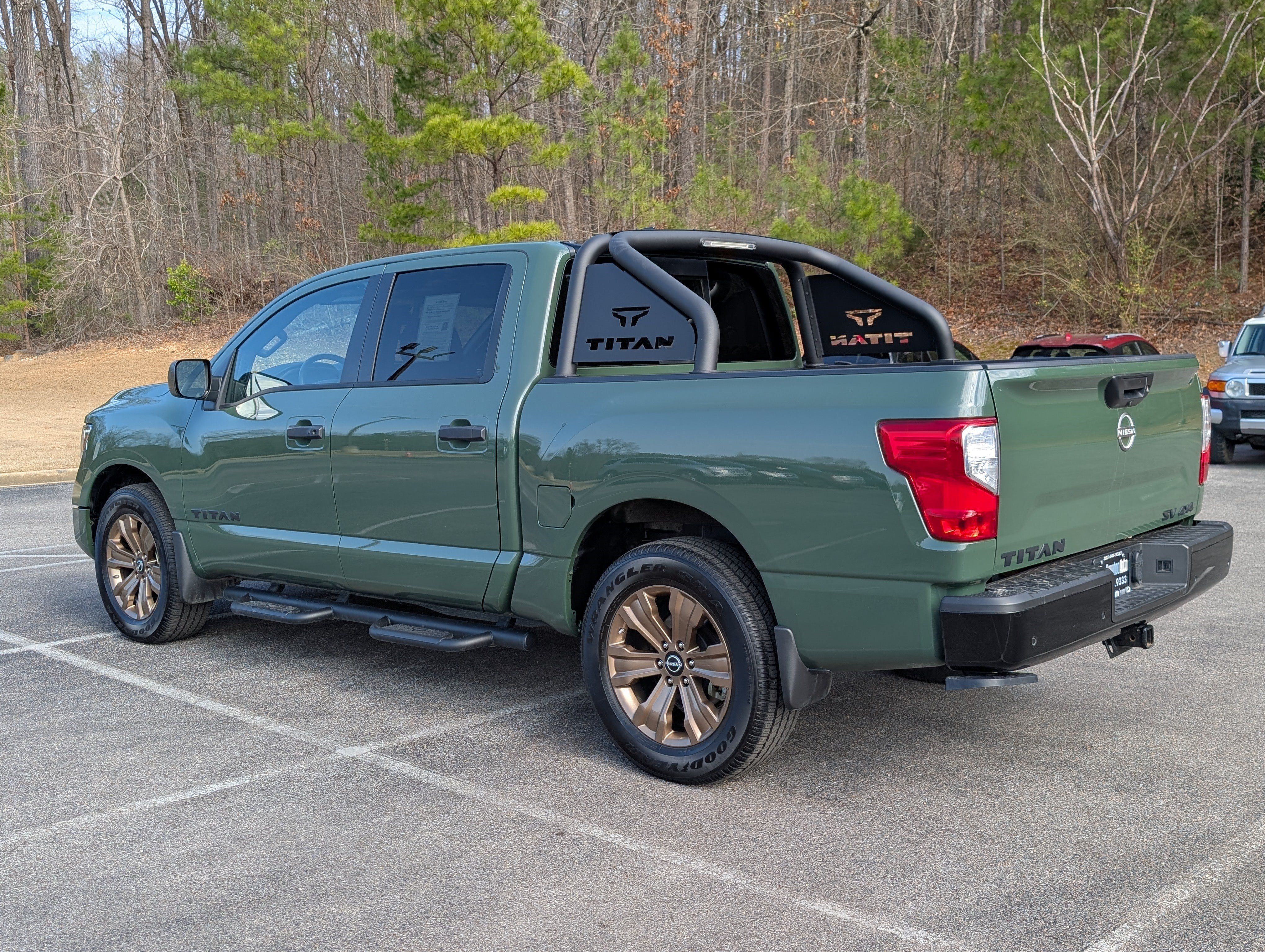 Used 2024 Nissan Titan SV w/ SV Bronze Edition Package AWD/4WD image 7