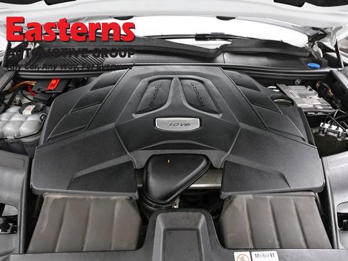 Used 2023 Porsche Cayenne Platinum Edition AWD/4WD image 7