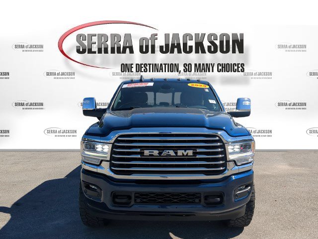 Used 2024 RAM 2500 Limited w/ Towing Technology Group AWD/4WD image 3