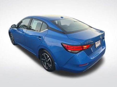 Used 2024 Nissan Sentra SV image 3