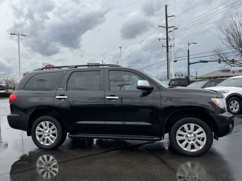 Used 2014 Toyota Sequoia Platinum image 18