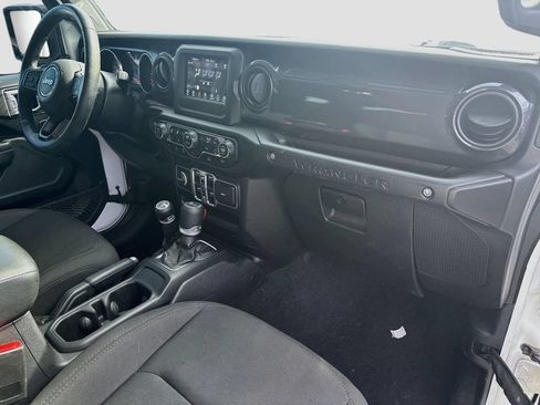 Certified 2022 Jeep Wrangler Unlimited Sport AWD/4WD image 32