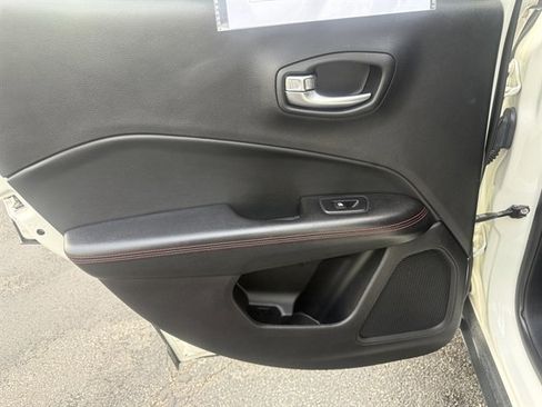 Used 2019 Jeep Compass Trailhawk AWD/4WD image 35