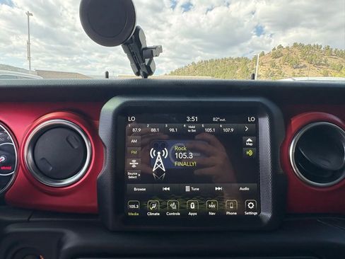 Used 2021 Jeep Wrangler Unlimited Rubicon image 19