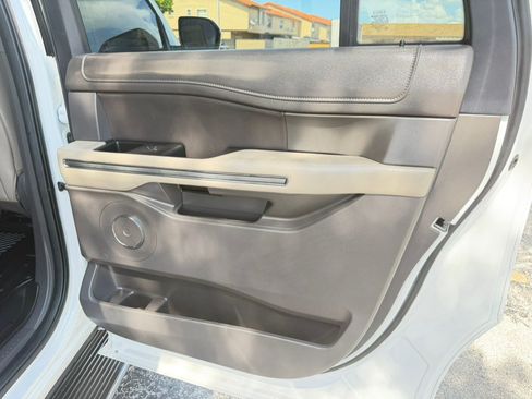 Used 2021 Ford Expedition Max XLT RWD image 28