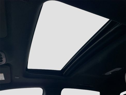 Used 2024 Chevrolet Colorado ZR2 w/ Technology Package image 16