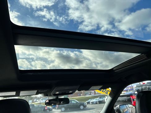 Certified 2022 Ford Explorer ST w/ Equipment Group 401A image 4