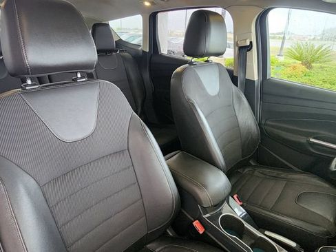Used 2013 Ford Escape Titanium w/ Class II Trailer Tow Pkg FWD image 23