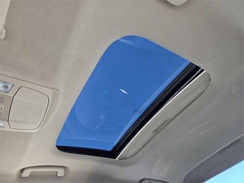 Used 2017 Lincoln MKZ Reserve image 21