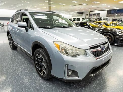 Used 2016 Subaru Crosstrek 2.0i Premium w/ Moonroof Package image 3