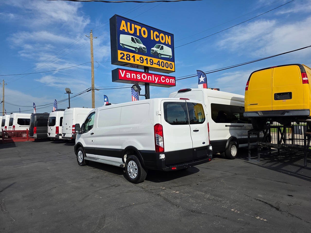 Used 2022 Ford Transit 250 Low Roof w/ Exterior Upgrade Package RWD image 25