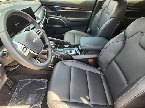 New 2025 Kia Telluride S image 10
