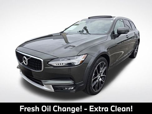 Used 2020 Volvo V90 T6 Cross Country AWD/4WD image 5