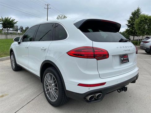 Used 2015 Porsche Cayenne S image 64