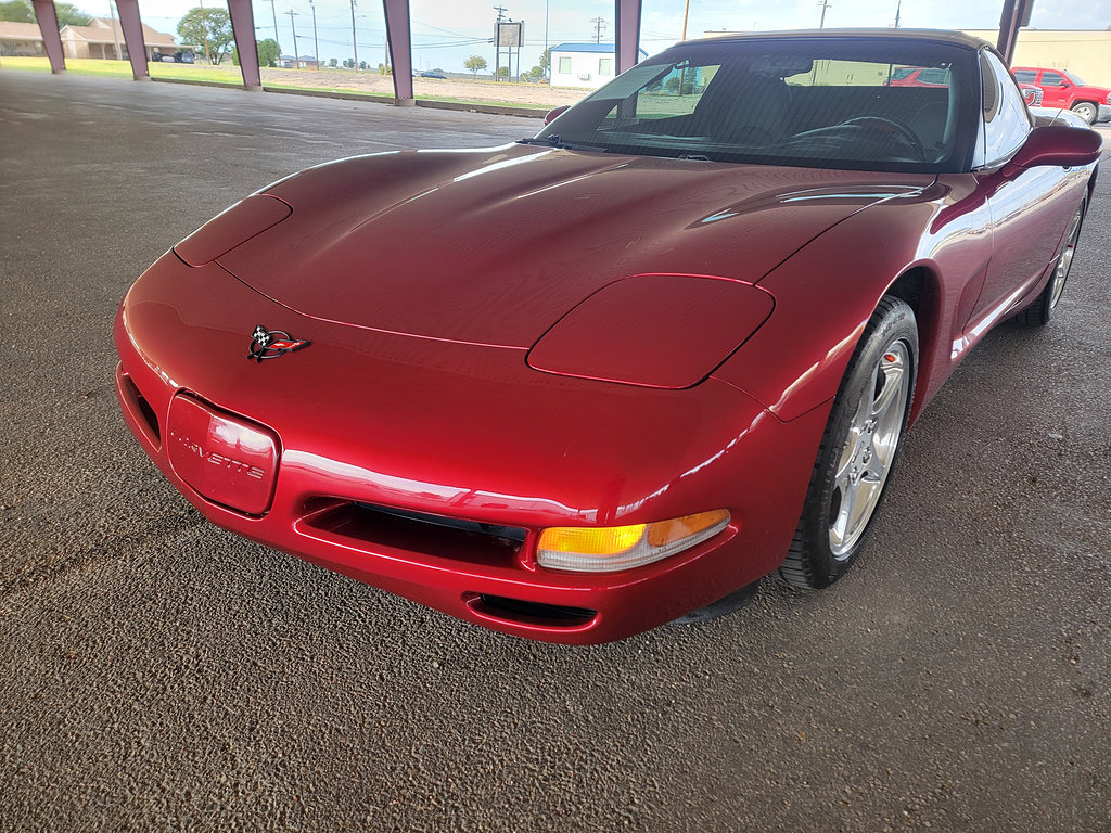 Used 2000 Chevrolet Corvette Convertible w/ Performance Handling Pkg RWD image 3