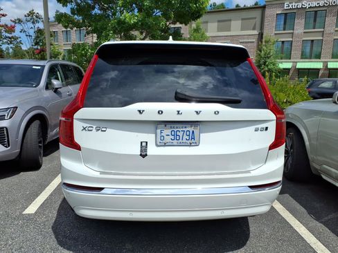 Used 2025 Volvo XC90 B5 Plus w/ Protection Package Premier AWD/4WD image 5