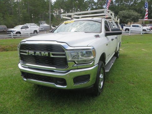 Used 2021 RAM 2500 Tradesman w/ Chrome Appearance Group AWD/4WD image 2