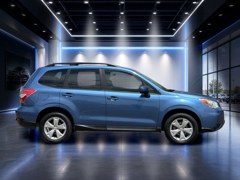 Used 2015 Subaru Forester 2.5i Premium AWD/4WD image 3