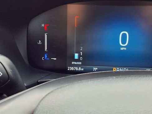 Used 2025 Ford Escape ST-Line Select AWD/4WD image 16