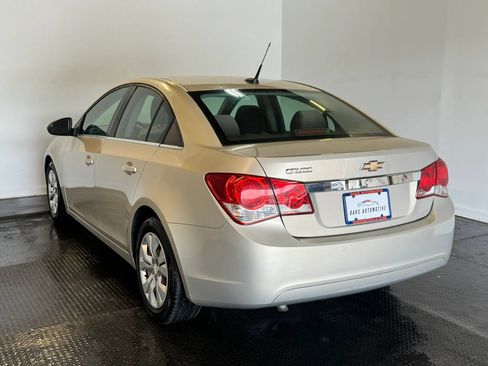 Used 2012 Chevrolet Cruze LS w/ Connectivity Package FWD image 4