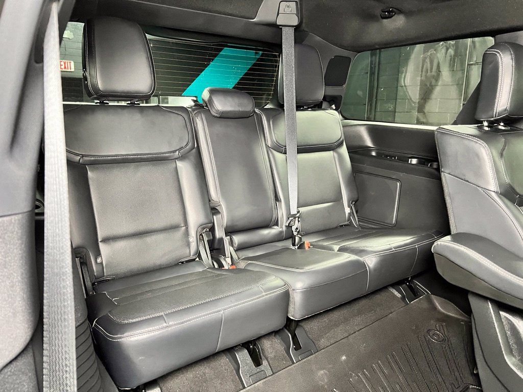 Used 2025 Ford Expedition Platinum w/ Stealth Performance Package AWD/4WD image 24