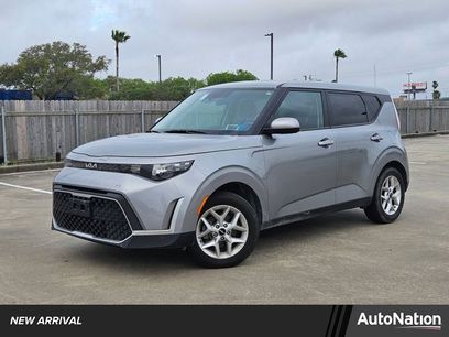 Used 2025 Kia Soul LX w/ LX Technology Package