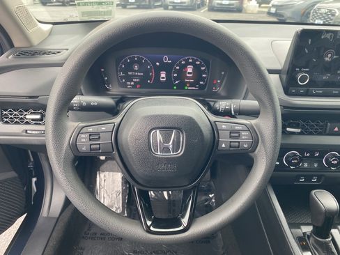 Certified 2025 Honda Accord SE image 25
