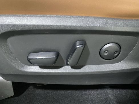 Used 2022 Nissan Pathfinder Platinum w/ Cargo Package AWD/4WD image 20