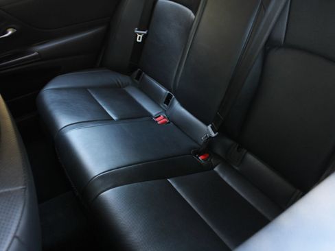Used 2019 Lexus ES 300h w/ Premium Package FWD image 19