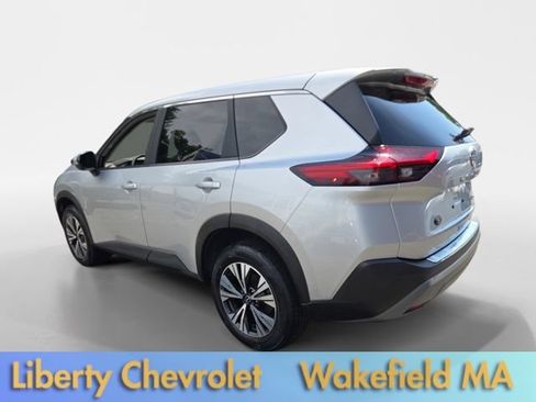 Used 2023 Nissan Rogue SV AWD/4WD image 5