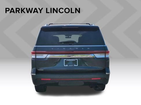 Certified 2022 Lincoln Navigator Reserve RWD image 6