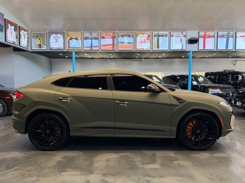 Used 2025 Lamborghini Urus SE AWD/4WD image 7
